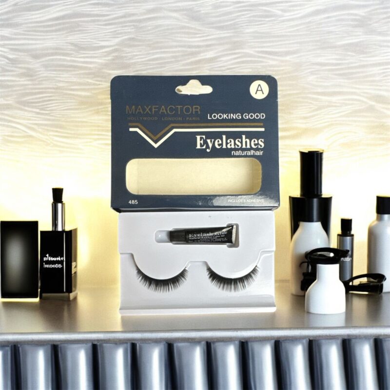 رموش صناعية من "ماكس فاكتور" (Max Factor) من مجموعة "Looking Good"