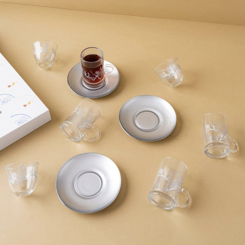 طقم إستكانه مع فنجان