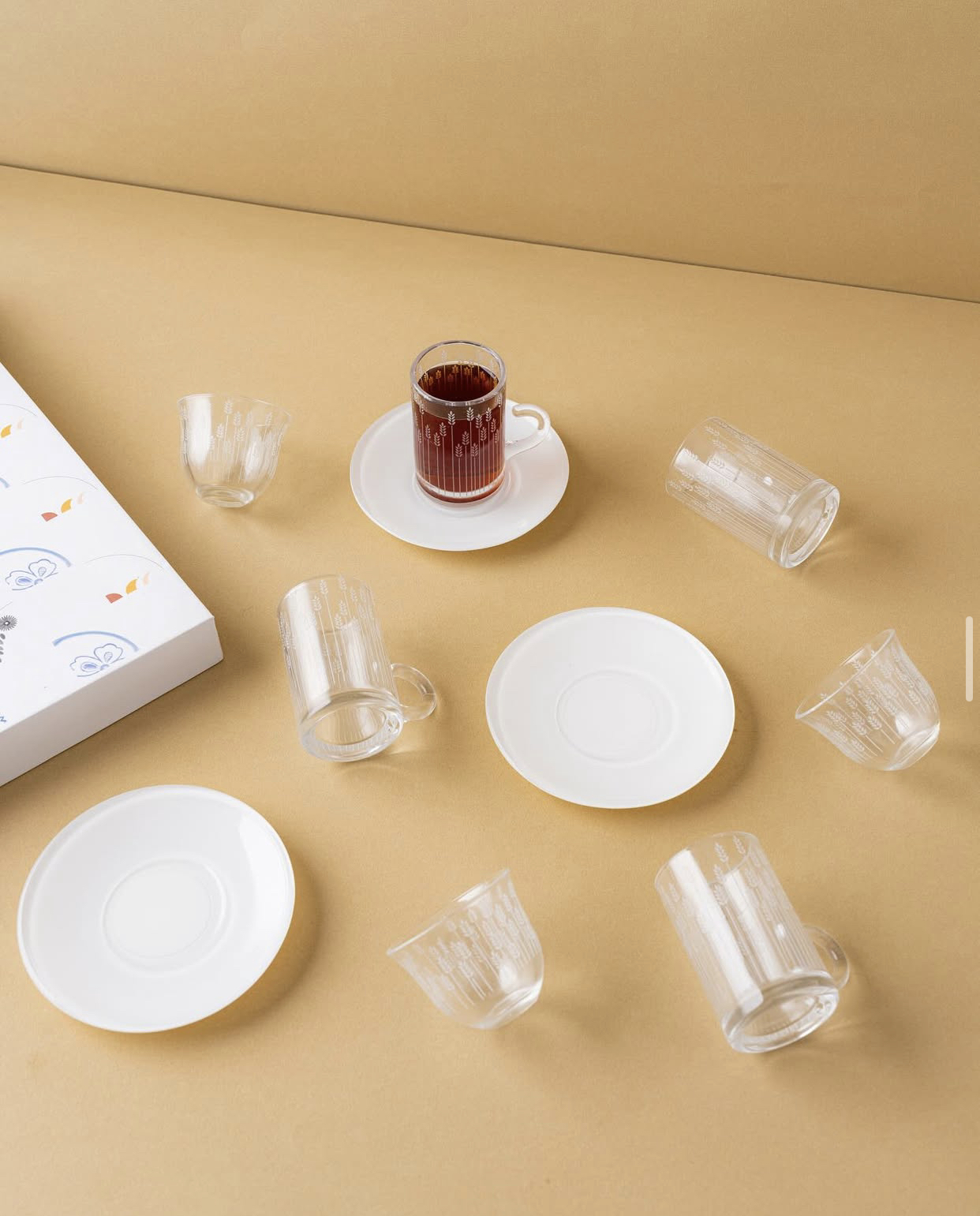 طقم إسكانه مع فنجان