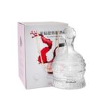 إبريق نبيذ دوار كريستالي.